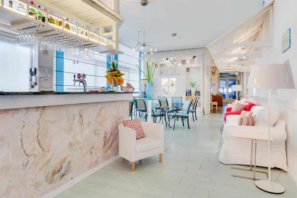 Hotel Manila Lido di Jesolo Bagian luar foto