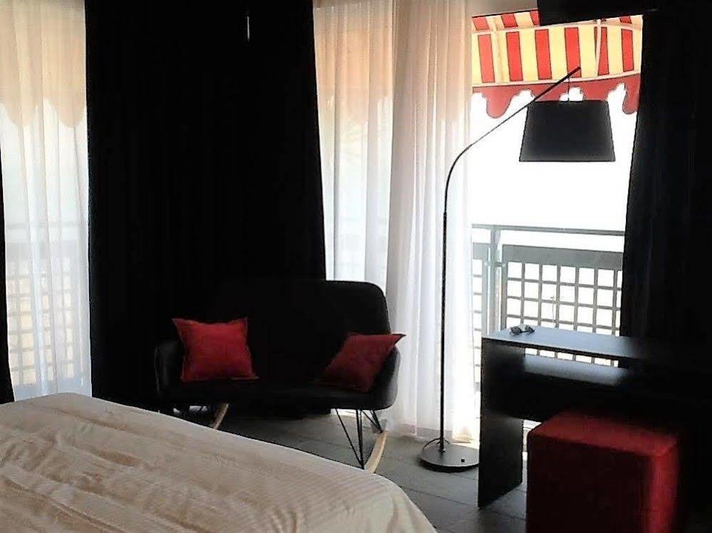 Hotel Manila Lido di Jesolo Bagian luar foto