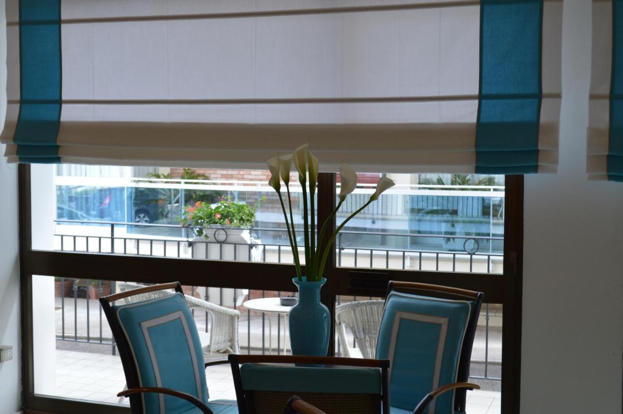Hotel Manila Lido di Jesolo Bagian luar foto