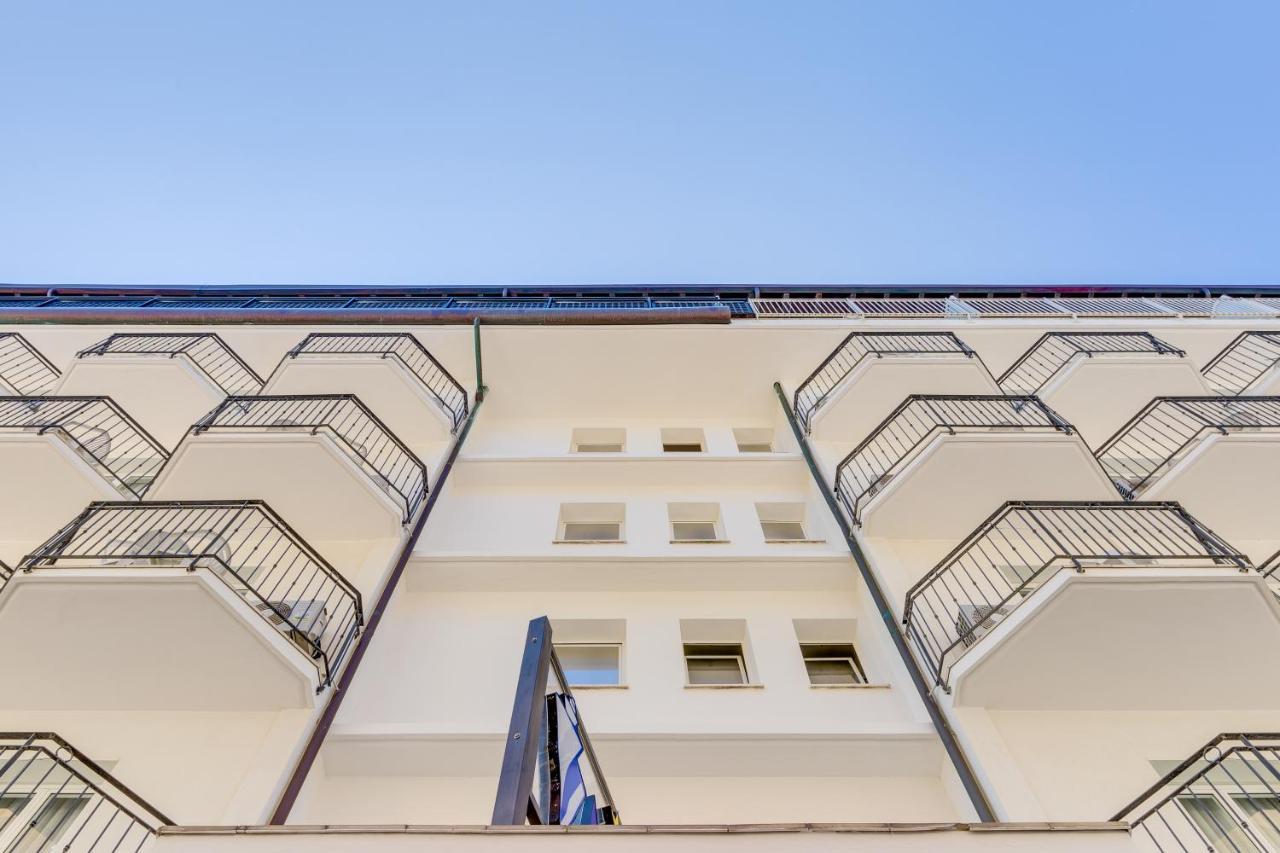 Hotel Manila Lido di Jesolo Bagian luar foto